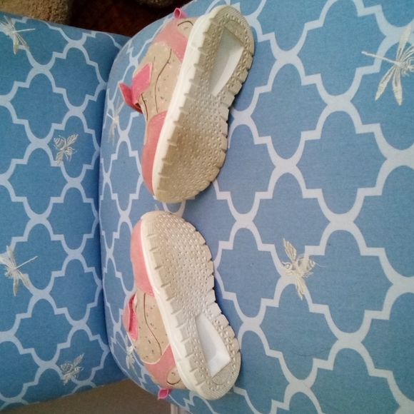 Runners - Picture 2 of 2